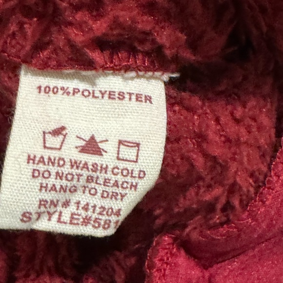 Hem & Thread 1/4 Zip Pullover Fleece Red, Super Soft Size Medium. - Picture 6 of 7